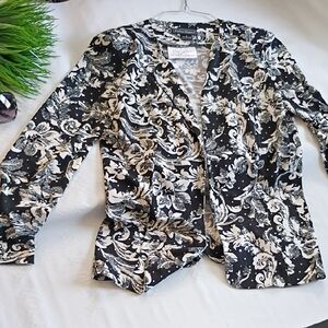 Jessica Howard Black and White Floral Blazer